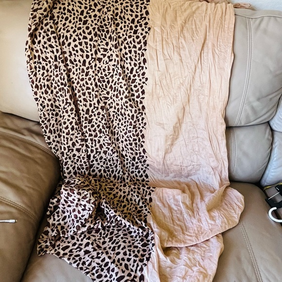 Accessories - Beautiful animal print scarf